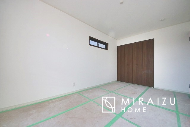 【寝室】 | 暮らしやすさを考えたプランで快適な現地ロケーションを実現。安らぎに満たされる、ゆとりのある日々を過ごせます♪