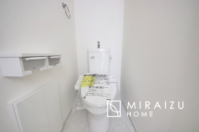 【トイレ】 | おしり洗浄、ビデ洗浄、暖房便座の機能を標準装備。トイレットペーパーの無駄遣いを防ぎ、肌を傷つける心配がありません♪