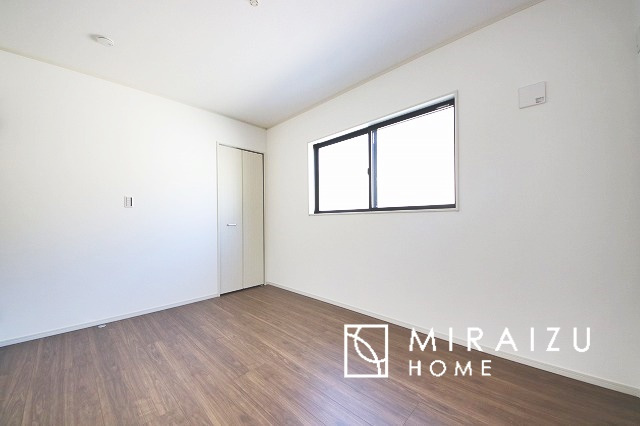 【洋室】 | 建物完成につき、実際のお部屋をごゆっくりご見学いただけます。お休みの日にご家族で見学はいかがでしょう。