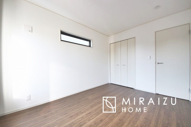 【子供部屋】 | 暮らしやすさを考えたプランで快適な現地ロケーションを実現。安らぎに満たされる、ゆとりのある日々を過ごせます♪