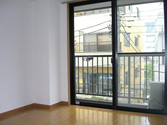 ヤサカハイムⅢの居間・リビング