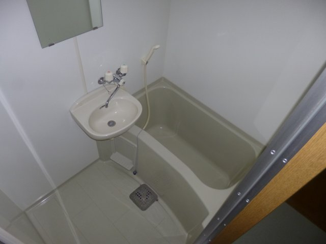 ヤサカハイムⅢの浴室