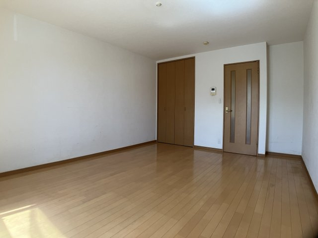 リヴェール市川Ｃ棟の洋室