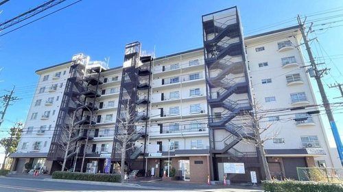 セントラルハイツ淀の外観