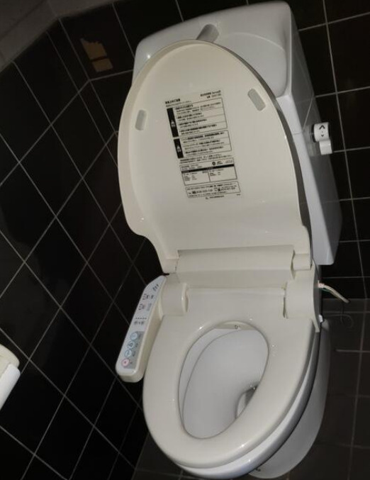 大津市浜大津２丁目の店舗のトイレ|トイレです