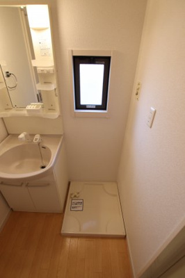 【設備】 | クレストコートB棟 | 室内洗濯機置場