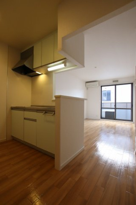 【居間・リビング】 | クレストコートB棟