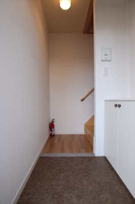 【玄関】 | クレストコートB棟