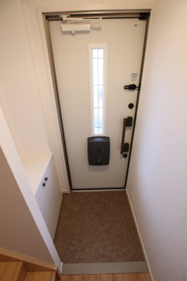 【玄関】 | クレストコートB棟