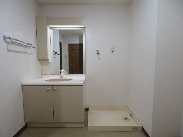 海見え！ライオンズマンション長者ヶ崎海岸海岸の独立洗面台