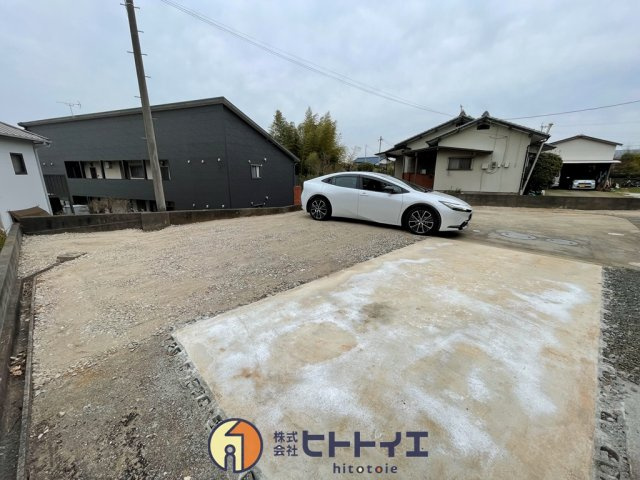 西牟田戸建の駐車場