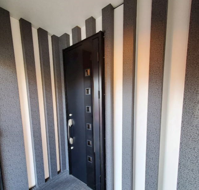 湖南市水戸町の店舗一部の玄関|玄関です