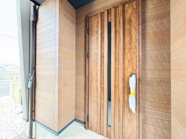 戸建　本巣郡北方町　全2区画分譲の玄関|玄関ドアの鍵はディンプルキーと内側はサムターンキーになっており防犯性の高い仕様になっています。