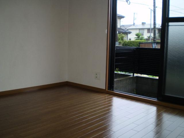 オアシスタナカの洋室