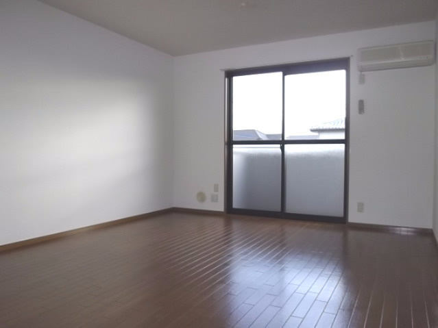 オアシスタナカの洋室