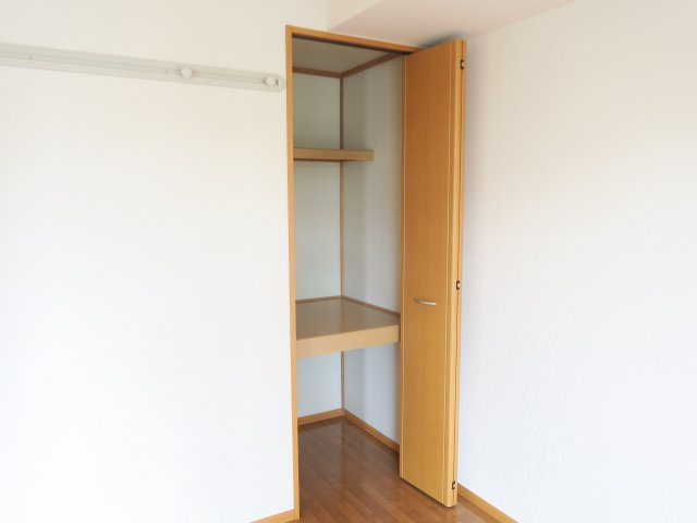 エントピアＡの収納