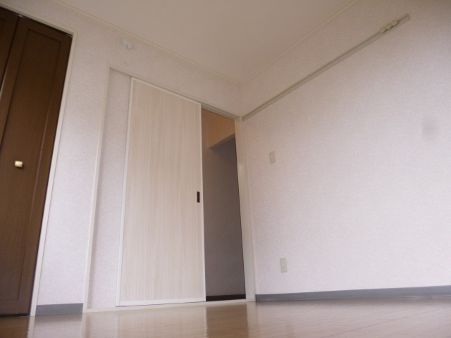 セジュール大柏の洋室