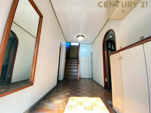 和歌山市毛見中古戸建の玄関