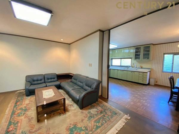 和歌山市毛見中古戸建の居間・リビング