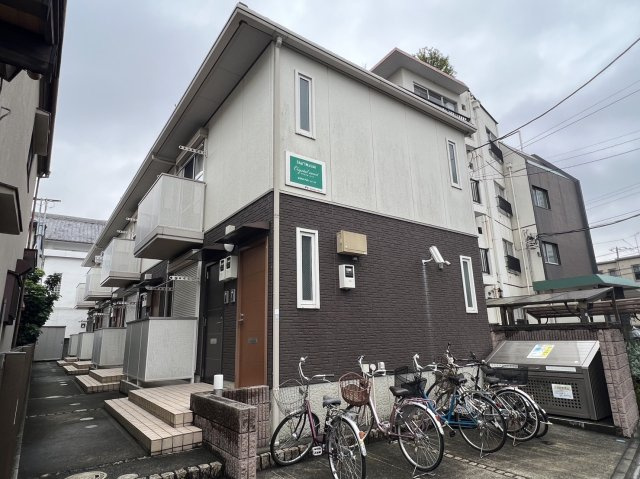 クリスタルコートの外観