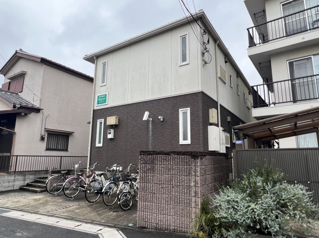クリスタルコートの外観
