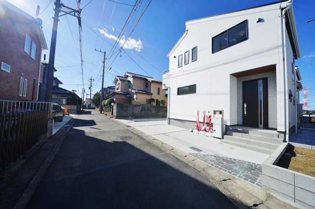 【横浜市旭区善部町52-1新築戸建て１号棟】★仲介手数料無料★（善部小学校・南希望が丘中学校）】の前面道路含む現地写真