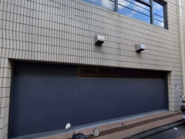 TE柴崎ビルのエントランス