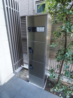 【エントランス】
