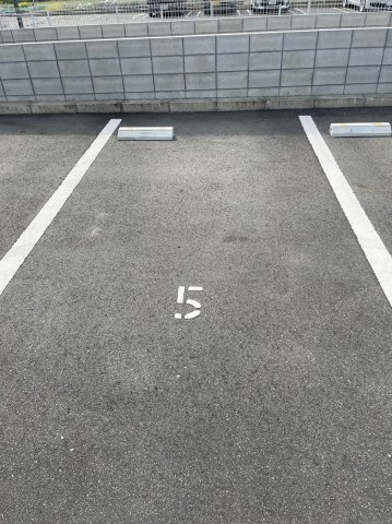 仲介手数料0円！！A・City中川の駐車場