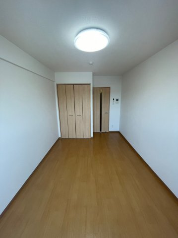 仲介手数料0円！！A・City中川の居間・リビング