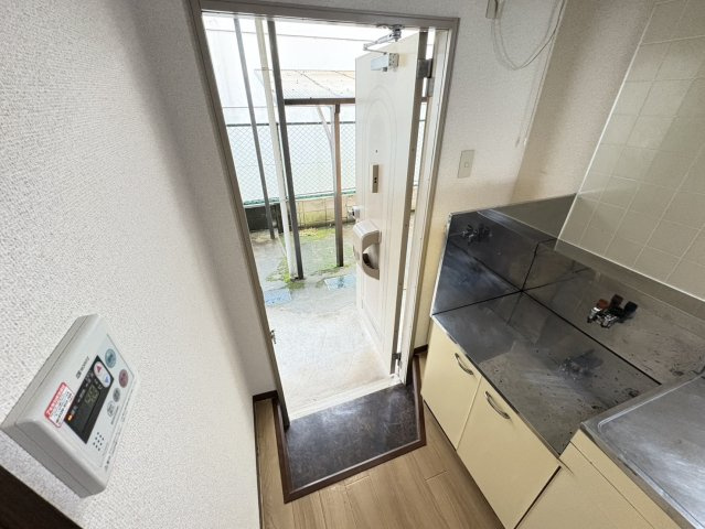 メゾン中山の玄関