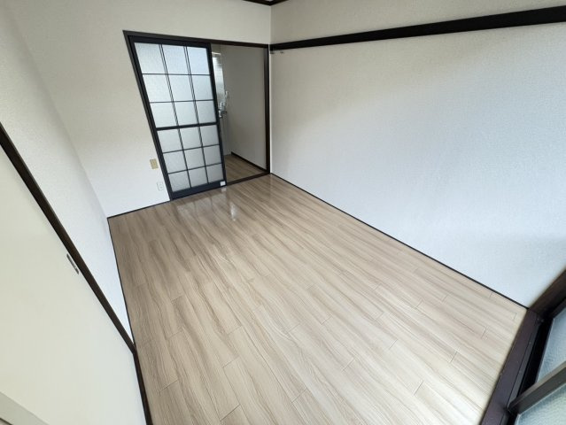 メゾン中山の居間・リビング