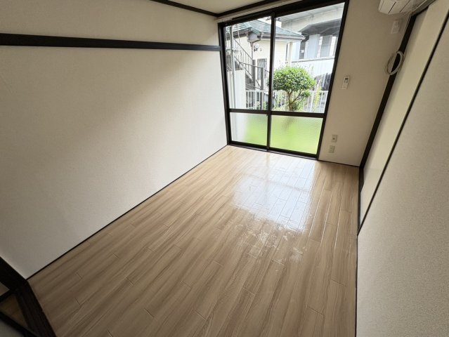 メゾン中山の居間・リビング