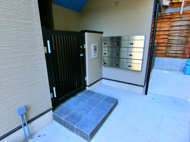 エスハウス北野田のエントランス