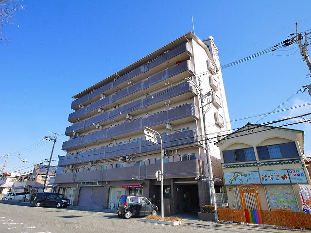 大和郡山リバティ六番館の外観