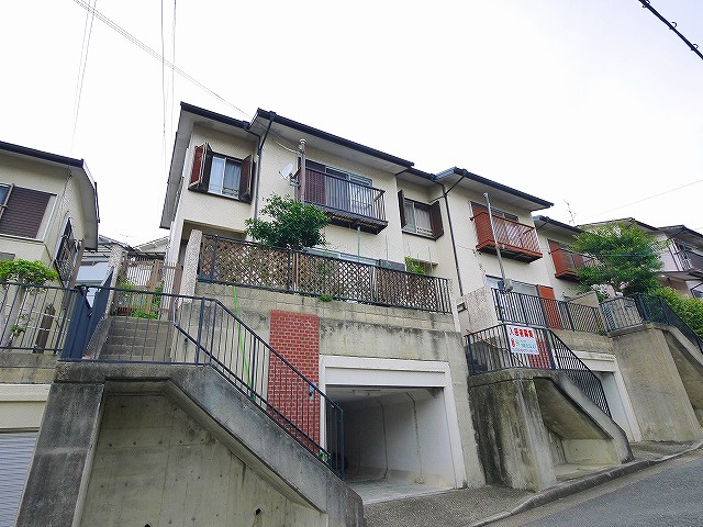 三松1丁目テラスハウスの外観