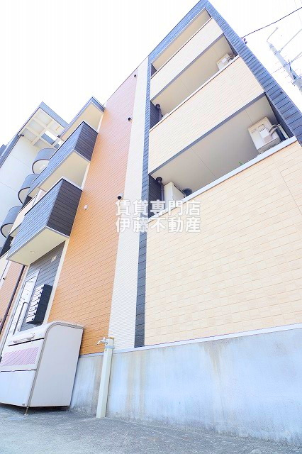 オーベルテューレ名城公園の外観