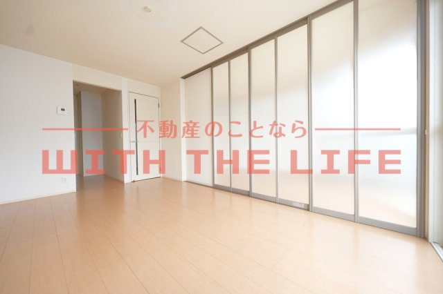 パテル・ヴィオラ【10，000円キャッシュバック対象物件】の居間・リビング|使いやすい居間です