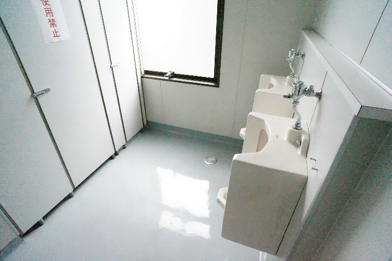 栗東市手原５丁目の事務所のトイレ|トイレです