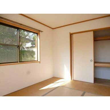 熊本市東区秋津１丁目のアパートの和室