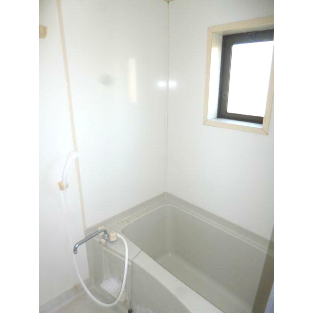 熊本市東区秋津１丁目のアパートの浴室