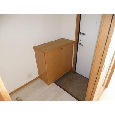 熊本市東区秋津１丁目のアパートの玄関