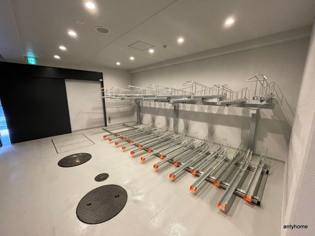 シーズンフラッツ梅田NORTH　仲介手数料無料の駐車場