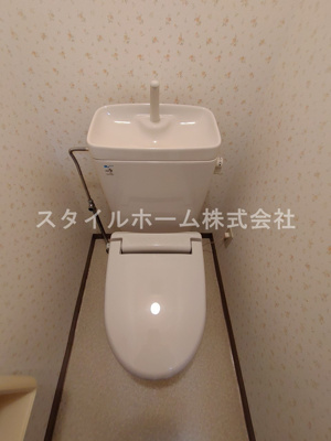 【トイレ】 | パラシオン | 別部屋写真です。