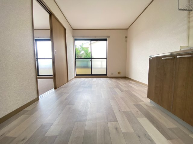 ヴィーブル七々色の居間・リビング