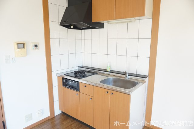 菊池郡菊陽町大字津久礼のアパートのキッチン