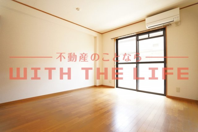 ドリームハウスⅢ【キャッシュバック対象物件】の居間・リビング|使いやすいリビングです