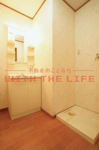 ドリームハウスⅢ【キャッシュバック対象物件】の洗面所|忙しい朝には欠かせない洗面所です