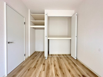 【洋室】 | メゾン緑丘