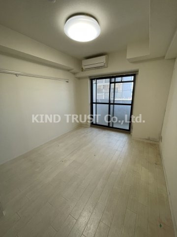 レディースパインヒル北梅田の居間・リビング|ゆったり過ごせるリビングです